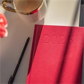 Határidőnapló agenda Standard A/5, napi, fehér lapokkal (bordó) 2026. Bluering®